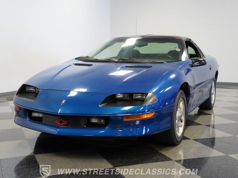Used 1995 Chevrolet Camaro Z28 RWD image 19