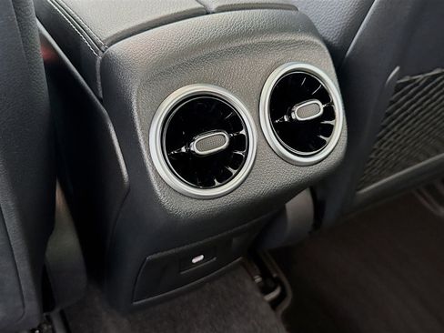 Used 2025 Mercedes-Benz CLA 250 image 28