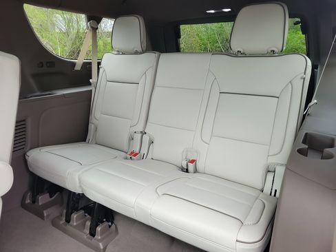 New 2026 GMC Yukon XL Denali w/ Sun & Power Step Package AWD/4WD image 29