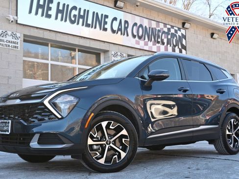 Used 2023 Kia Sportage EX image 1