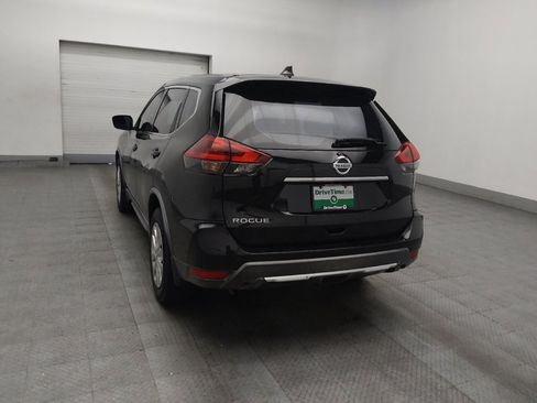 Used 2018 Nissan Rogue S FWD image 5