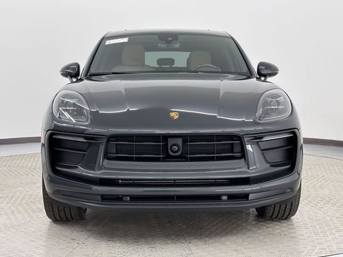 New 2026 Porsche Macan image 6