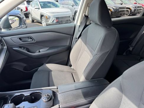 Used 2024 Nissan Rogue S AWD/4WD image 7
