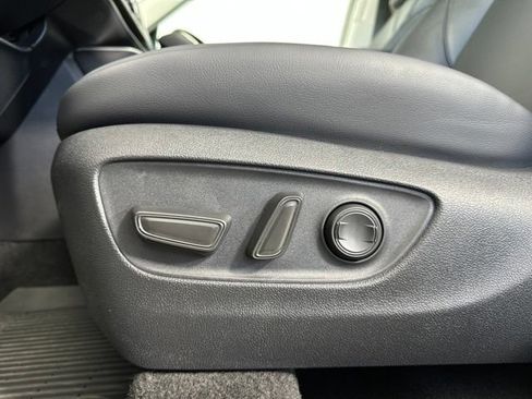 Used 2026 Toyota Highlander XLE AWD/4WD image 24