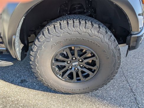 Used 2025 Ford F150 Raptor image 11
