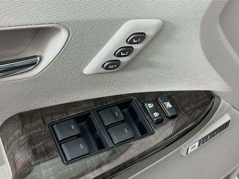 Used 2013 Toyota Venza Limited image 15