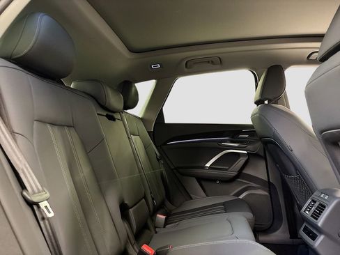 New 2025 Audi Q5 2.0T Premium Plus image 16