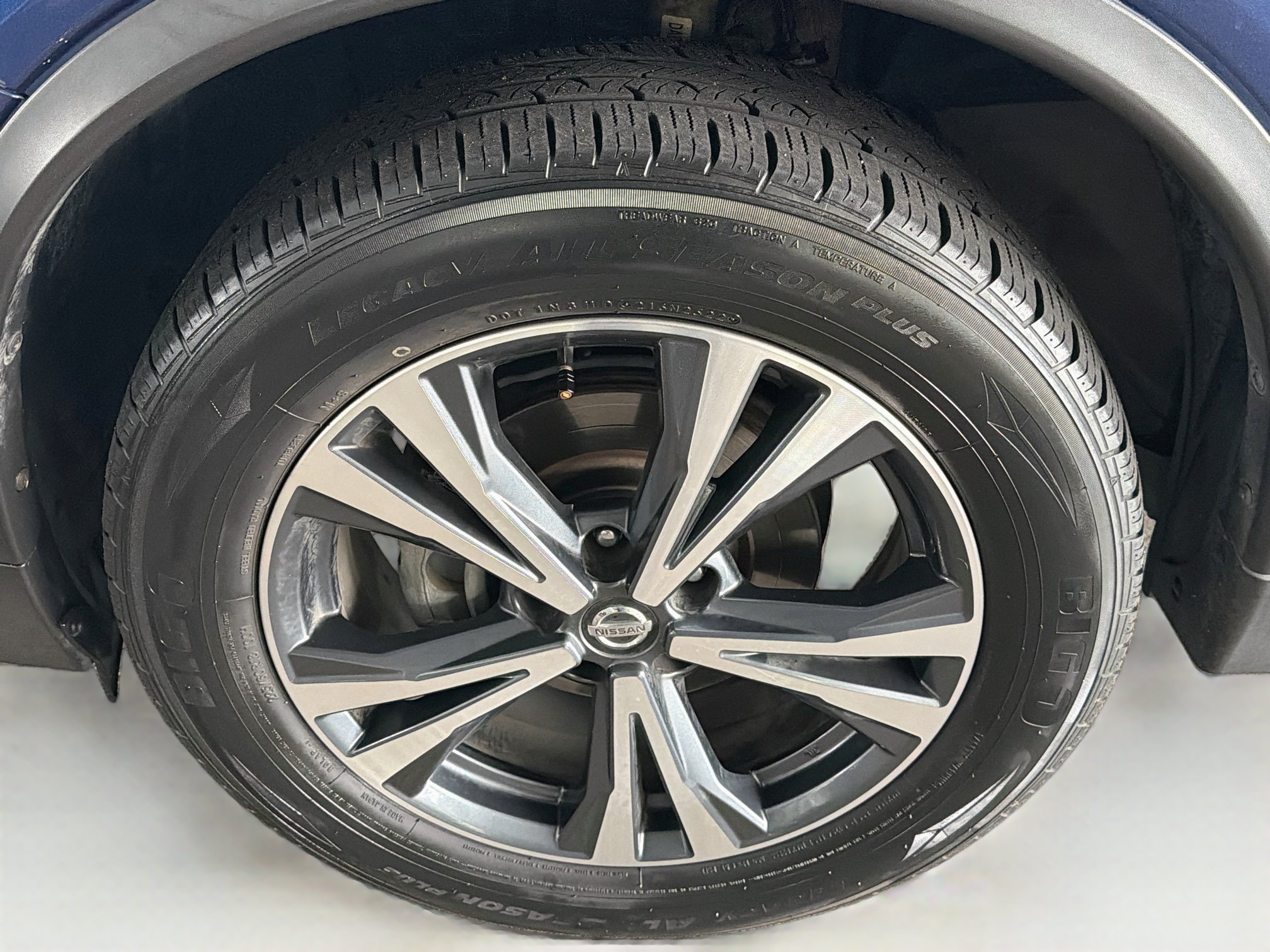 Used 2018 Nissan Rogue SL AWD/4WD image 11