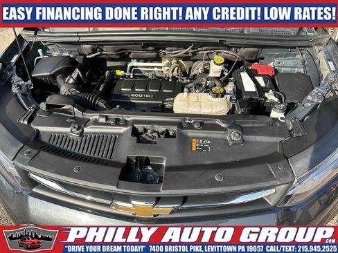 Used 2018 Chevrolet Trax LT w/ LT Convenience Package AWD/4WD image 19