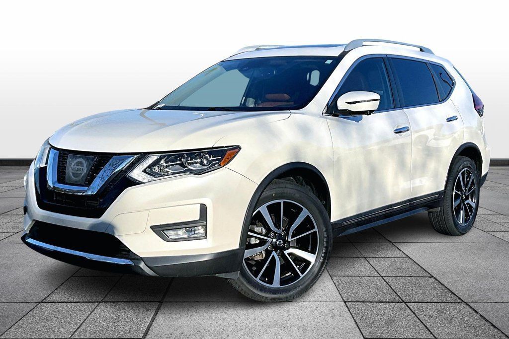 Used 2017 Nissan Rogue SL w/ SL Premium Package AWD/4WD image 3