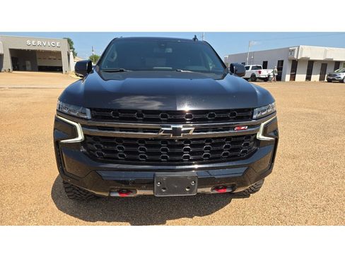 Used 2022 Chevrolet Tahoe Z71 w/ Z71 Off-Road Package AWD/4WD image 8