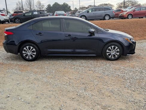 Used 2022 Toyota Corolla LE image 10