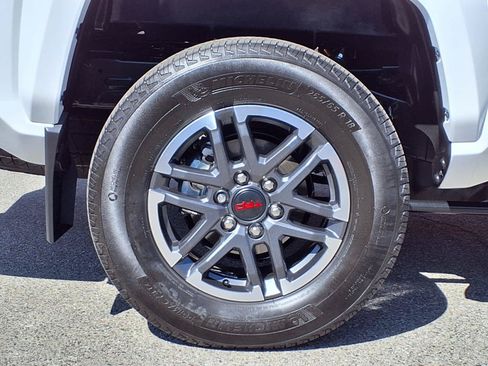 Certified 2024 Toyota Tacoma TRD Sport w/ TRD Sport Premium Package AWD/4WD image 7