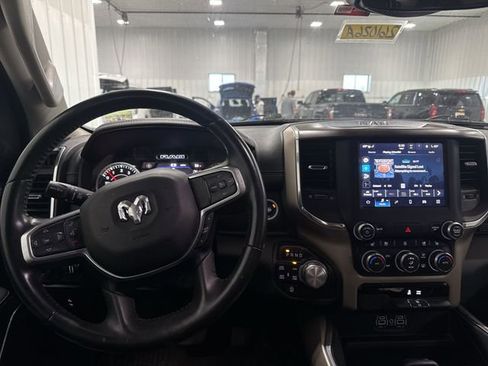 Used 2022 RAM 1500 Laramie AWD/4WD image 5