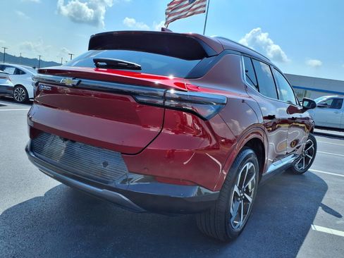 Used 2025 Chevrolet Equinox EV LT w/ Convenience Package FWD image 29