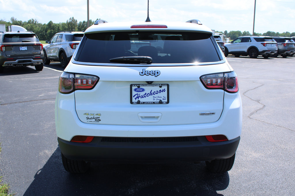 Used 2022 Jeep Compass Latitude AWD/4WD image 9