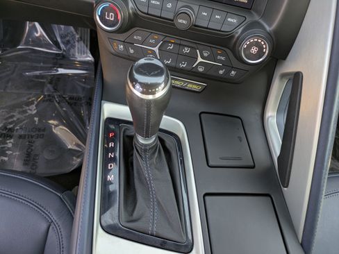 Used 2016 Chevrolet Corvette Z06 w/ 3LZ Preferred Equipment Group RWD image 19
