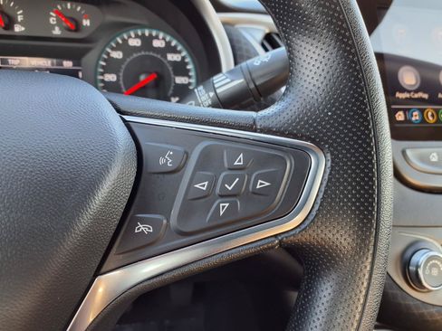 Used 2025 Chevrolet Malibu LS FWD image 12