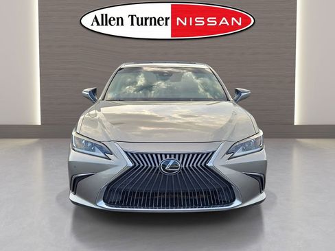 Used 2021 Lexus ES 350 w/ Premium Package FWD image 4