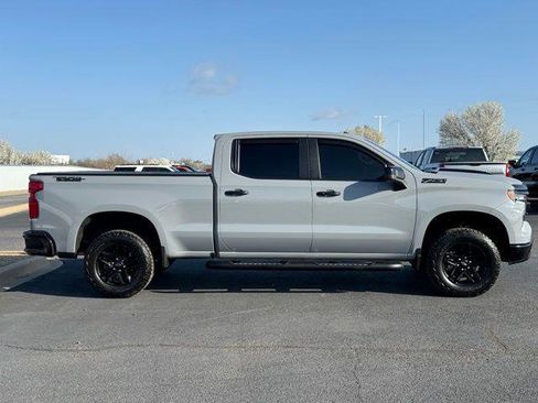 Used 2024 Chevrolet Silverado 1500 LT Trail Boss w/ Convenience Package II image 11