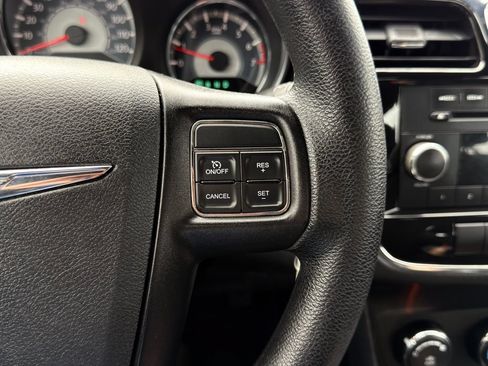 Used 2014 Chrysler 200 LX FWD image 6