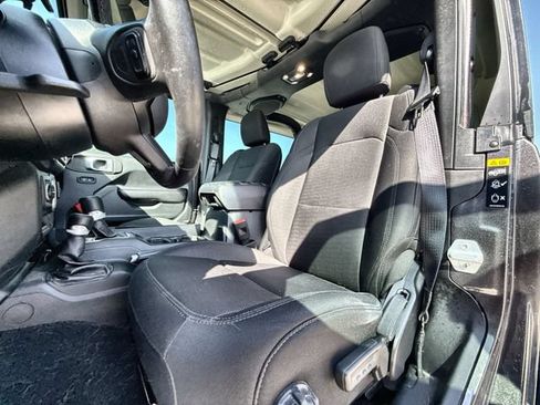 Used 2020 Jeep Wrangler Sport AWD/4WD image 11