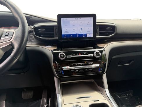 Used 2022 Ford Explorer Limited RWD image 11
