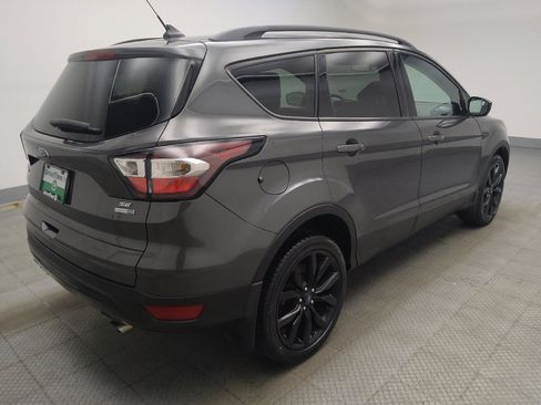 Used 2018 Ford Escape SE w/ SE Sport Appearance Package image 10