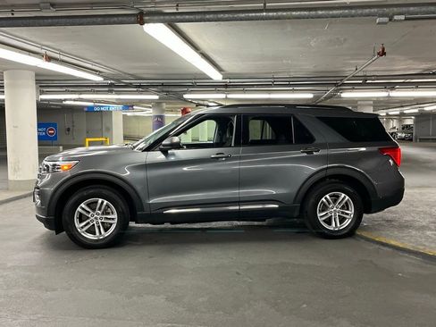 Used 2022 Ford Explorer XLT w/ Class IV Trailer Tow Package image 30