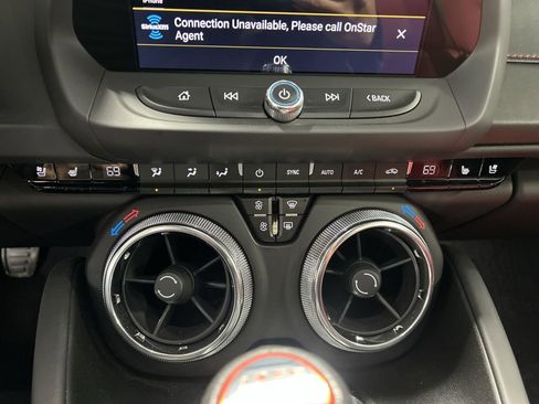 Used 2021 Chevrolet Camaro SS RWD image 16