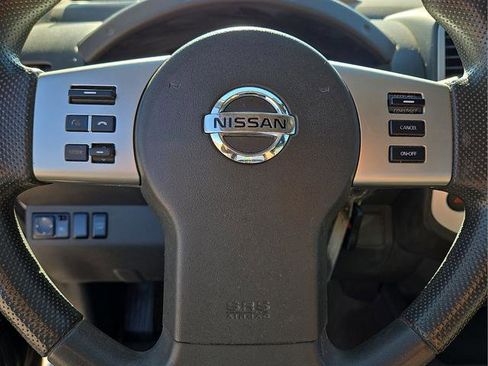 Used 2014 Nissan Frontier Desert Runner image 31