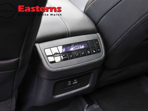 Used 2025 Nissan Pathfinder SL w/ SL Premium Package AWD/4WD image 22