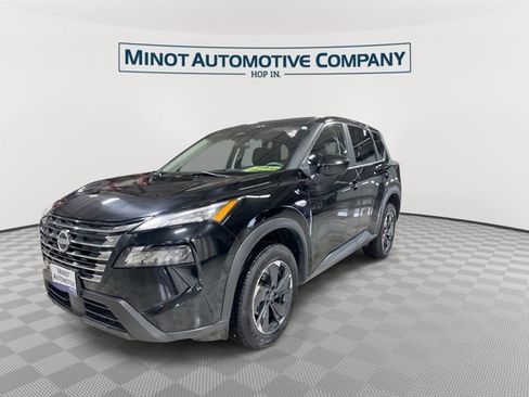 Used 2024 Nissan Rogue SV image 4