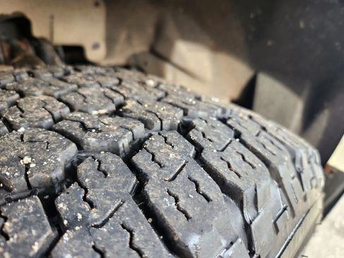 Used 2018 Ford F150 Lariat w/ FX4 Off-Road Package image 24