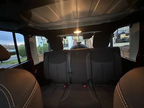 Used 2013 Jeep Wrangler Unlimited Sahara w/ Dual Top Group image 21