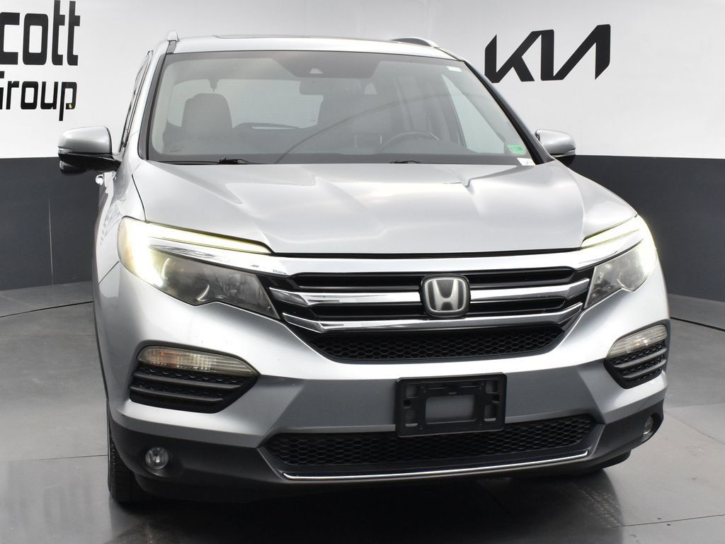 Used 2017 Honda Pilot Touring image 8