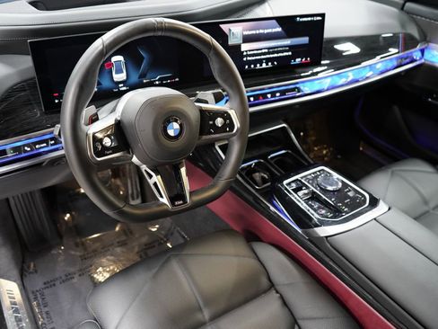 Used 2026 BMW 740i xDrive AWD/4WD image 10