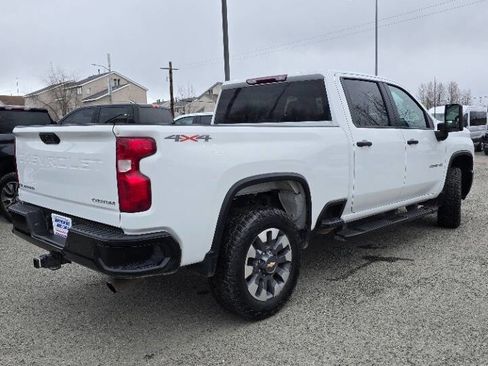 Used 2024 Chevrolet Silverado 2500 Custom w/ Custom Value Package AWD/4WD image 9