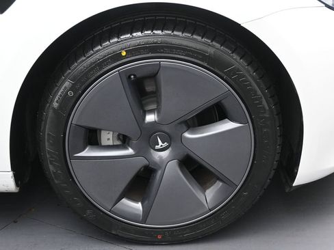 Used 2023 Tesla Model 3 Standard Range RWD image 33