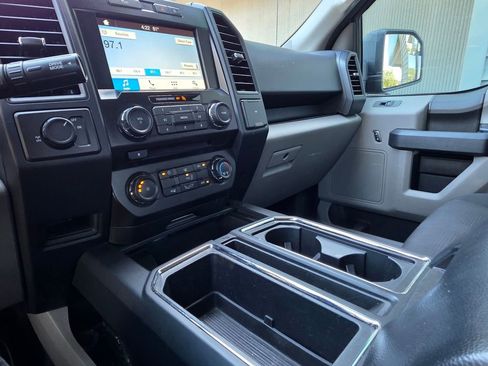 Used 2018 Ford F150 XL w/ Equipment Group 101A Mid RWD image 8