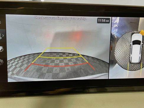 Used 2025 Hyundai Palisade SEL FWD image 28