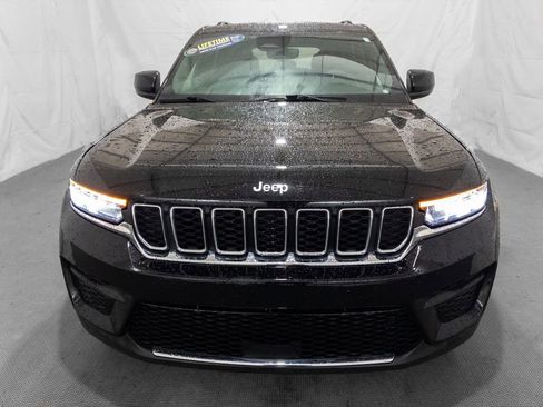 Used 2024 Jeep Grand Cherokee Laredo w/ Luxury Tech Group I image 2