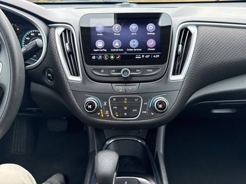 Used 2023 Chevrolet Malibu LT image 20