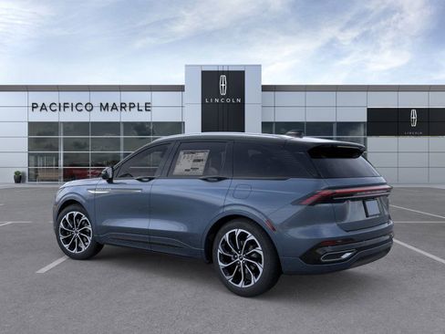 New 2026 Lincoln Nautilus Reserve image 4