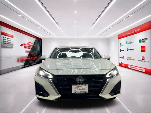 Used 2023 Nissan Altima 2.5 SL AWD/4WD image 2