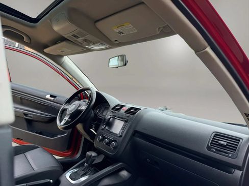 Used 2010 Volkswagen Jetta Wolfsburg Edition FWD image 21