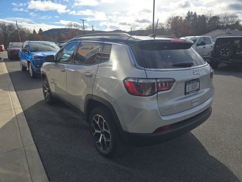 New 2026 Jeep Compass Limited image 4