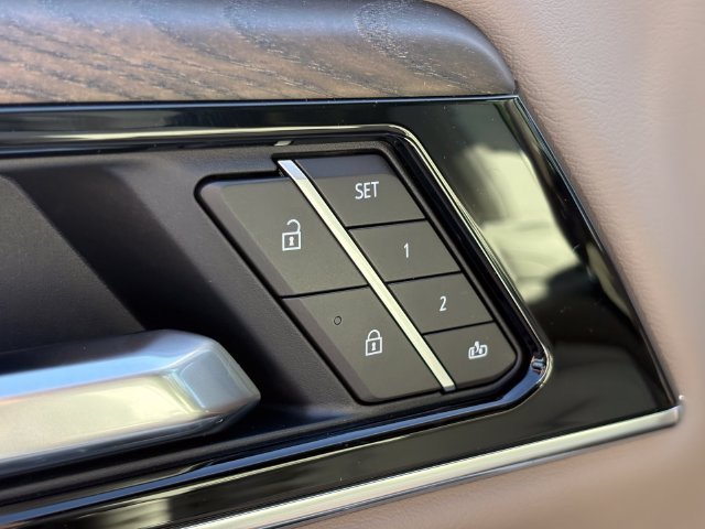New 2026 GMC Yukon Denali w/ Denali Reserve Package RWD image 22