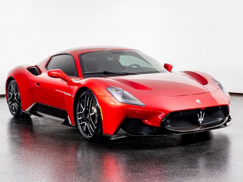 Used 2022 Maserati MC20 Coupe image 4