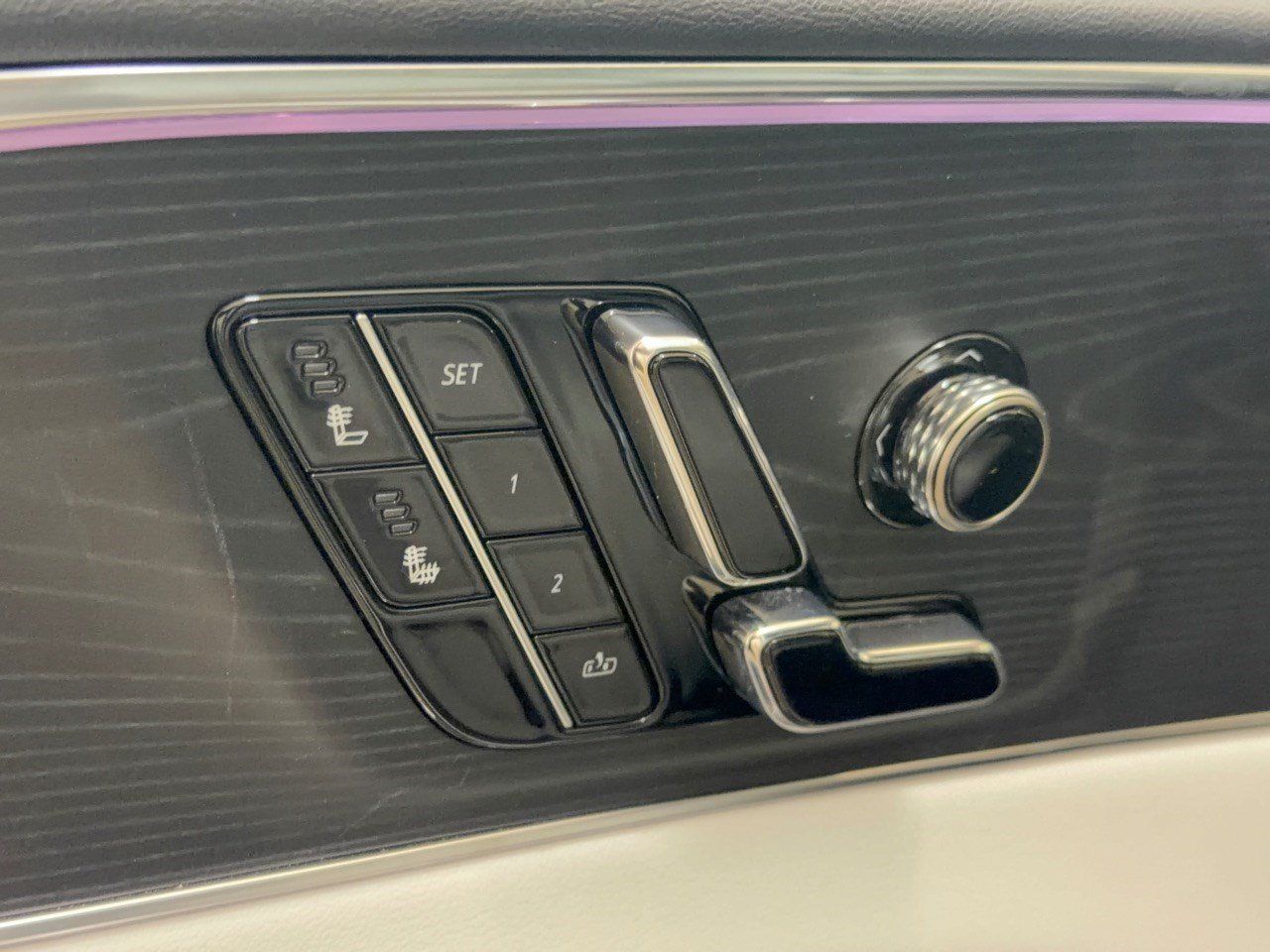 Used 2024 Cadillac Lyriq Sport RWD image 16